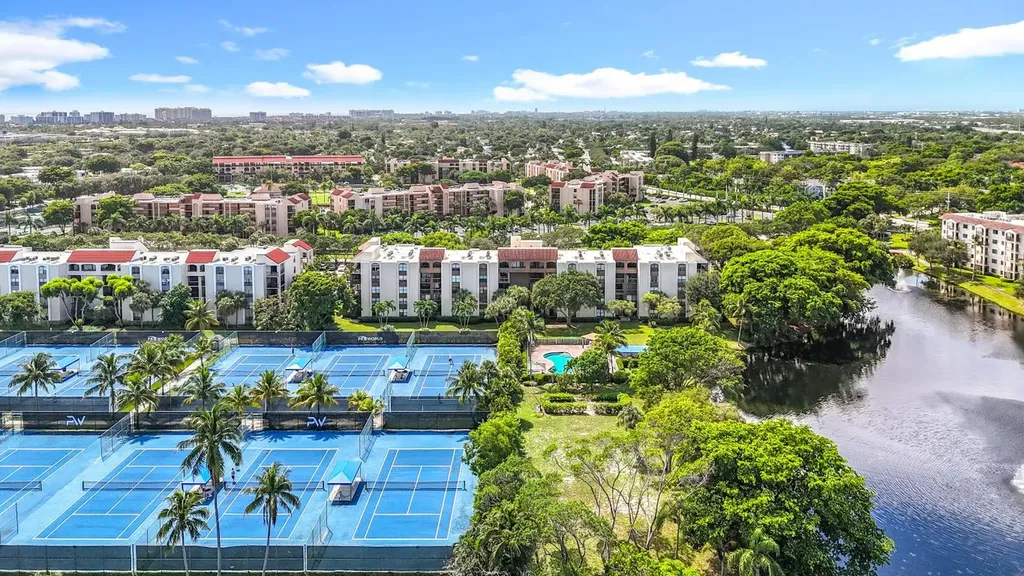 955 Egret Circle Delray Beach FL 33444