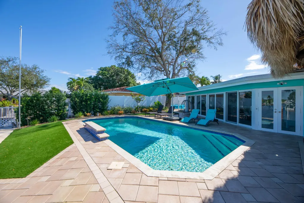 521 SE 4 Court Pompano Beach FL 33060