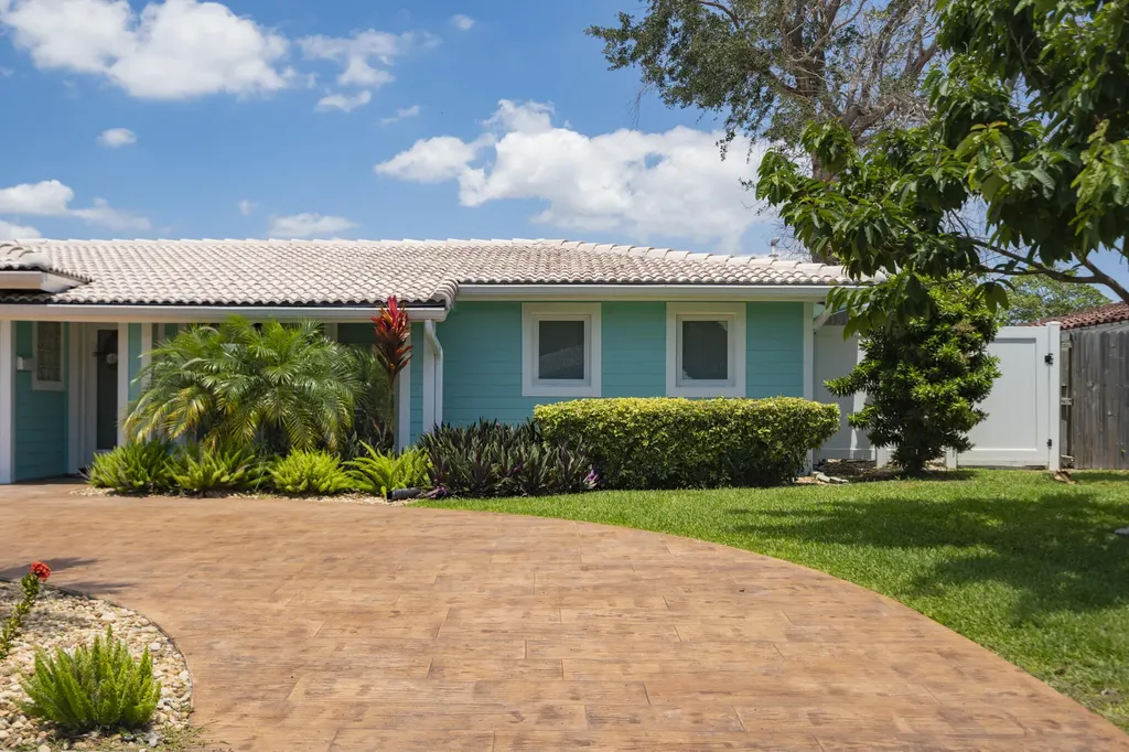 521 SE 4 Court Pompano Beach FL 33060