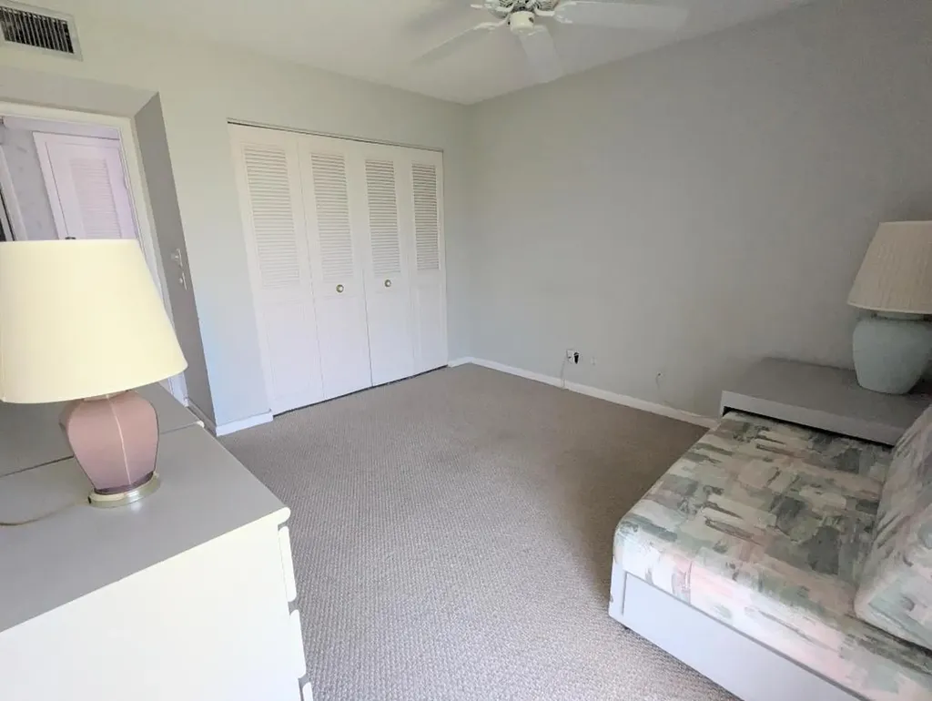 2 Golfs Edge West Palm Beach FL 33417