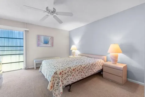 2 Golfs Edge West Palm Beach FL 33417