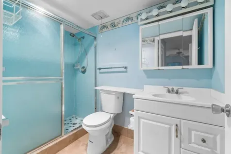 2 Golfs Edge West Palm Beach FL 33417