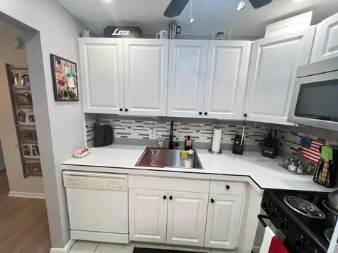 334 Southampton B West Palm Beach FL 33417