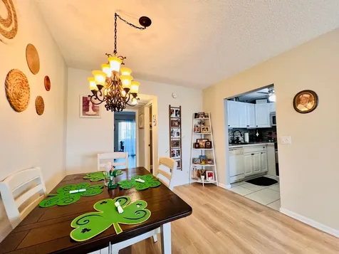 334 Southampton B West Palm Beach FL 33417