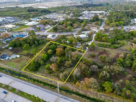 2111 S 37th Street Fort Pierce FL 34947