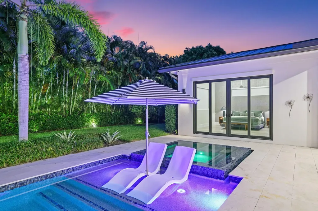 525 Whispering Pines Road Boynton Beach FL 33435