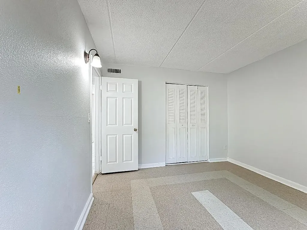 694 Michigan Court St. Cloud FL 34769