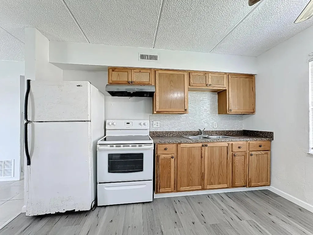 694 Michigan Court St. Cloud FL 34769