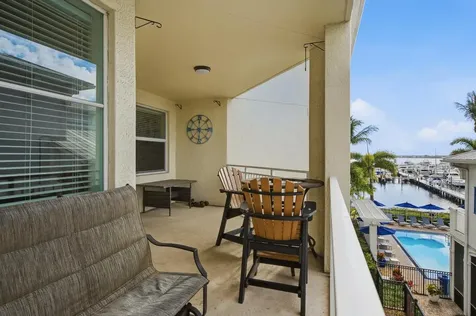975 NW Flagler Avenue Stuart FL 34994