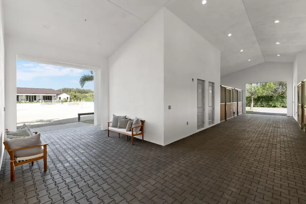 2889 Appaloosa Trail Wellington FL 33414
