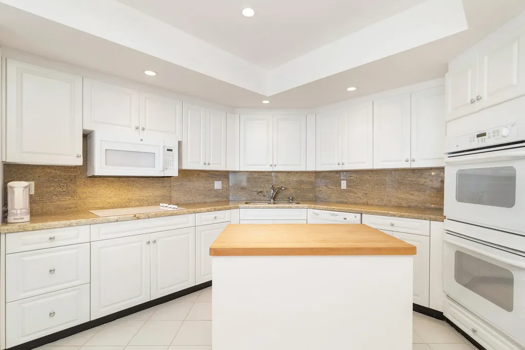 2000 S Ocean Boulevard Palm Beach FL 33480