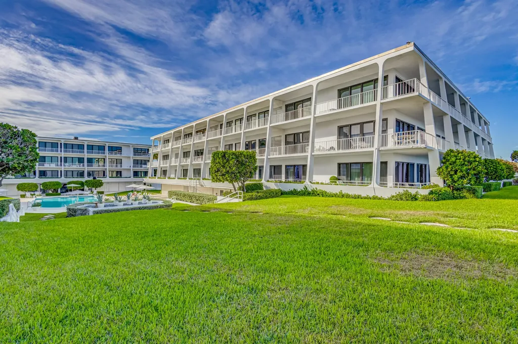2275 S Ocean Boulevard Palm Beach FL 33480