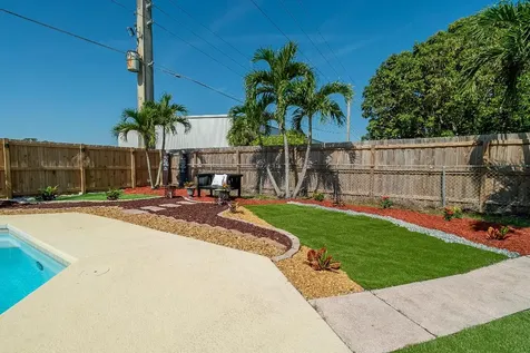 1416 W Hardee Street Lantana FL 33462