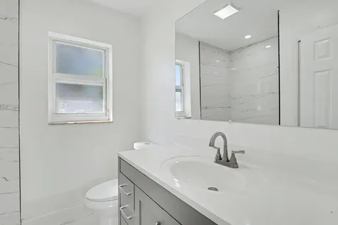 4005 NW 76th Avenue Coral Springs FL 33065