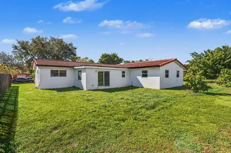 4005 NW 76th Avenue Coral Springs FL 33065