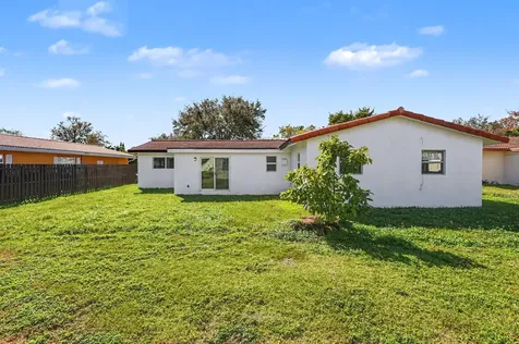 4005 NW 76th Avenue Coral Springs FL 33065