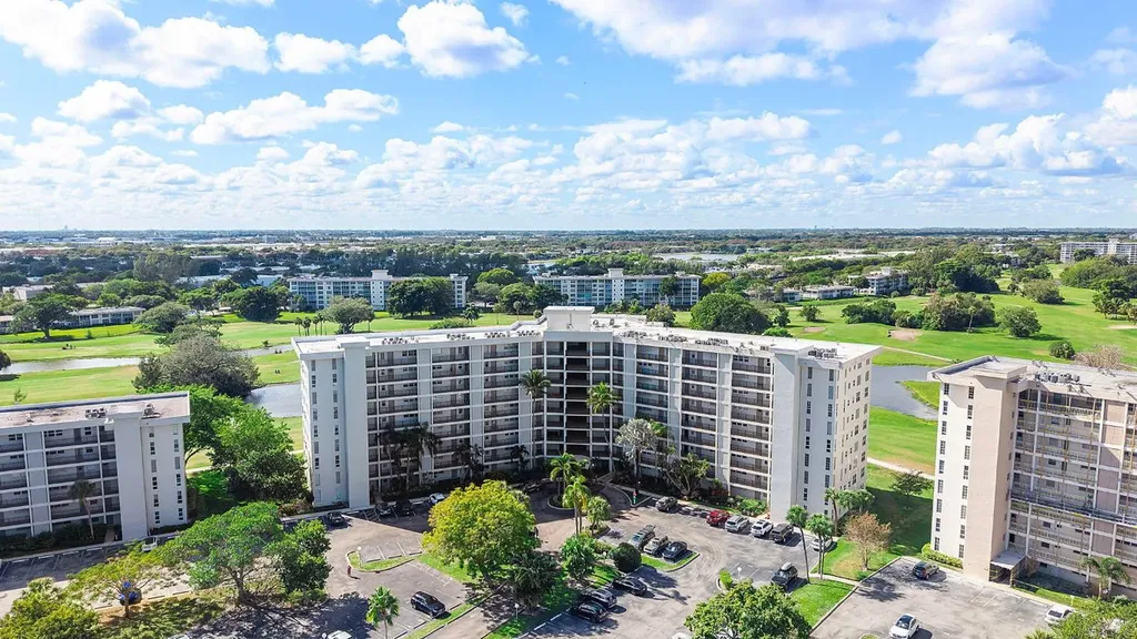 2681 S Course Drive Pompano Beach FL 33069