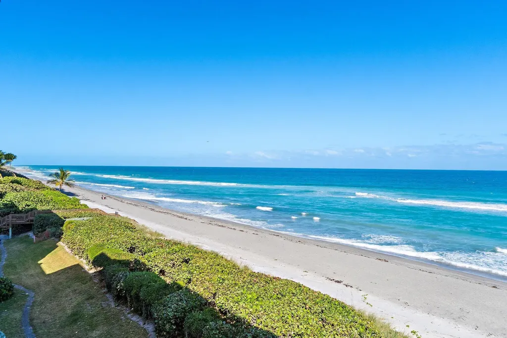 19670 Beach Road Jupiter FL 33469