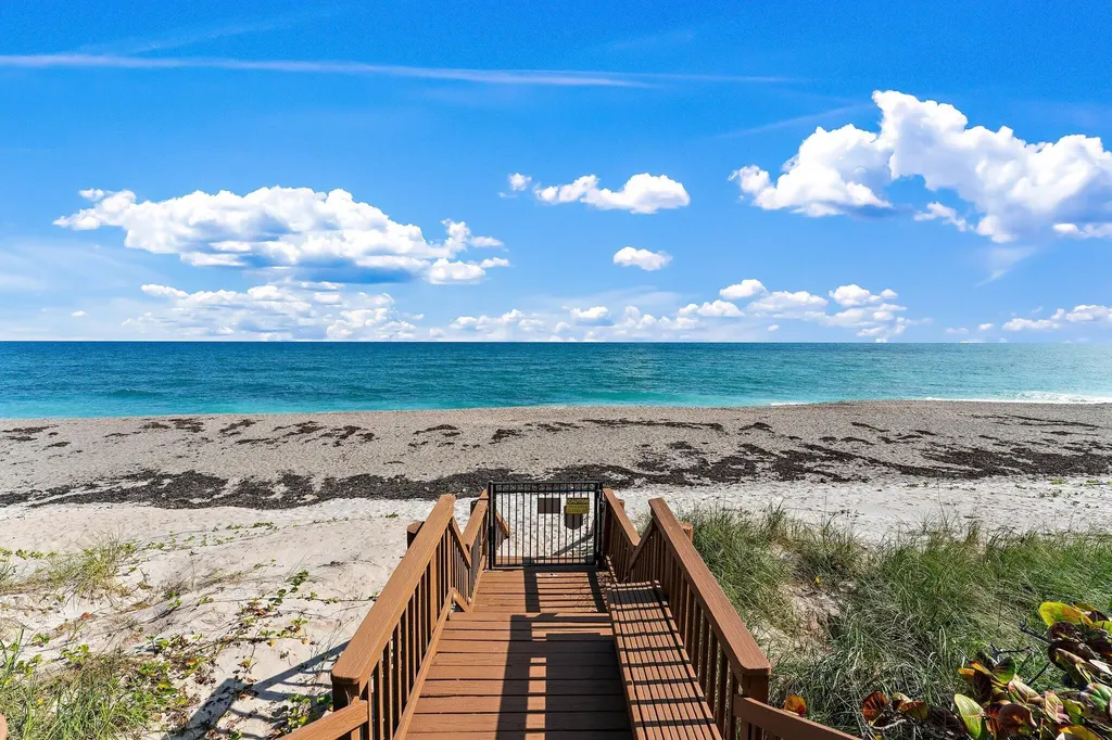 19670 Beach Road Jupiter FL 33469