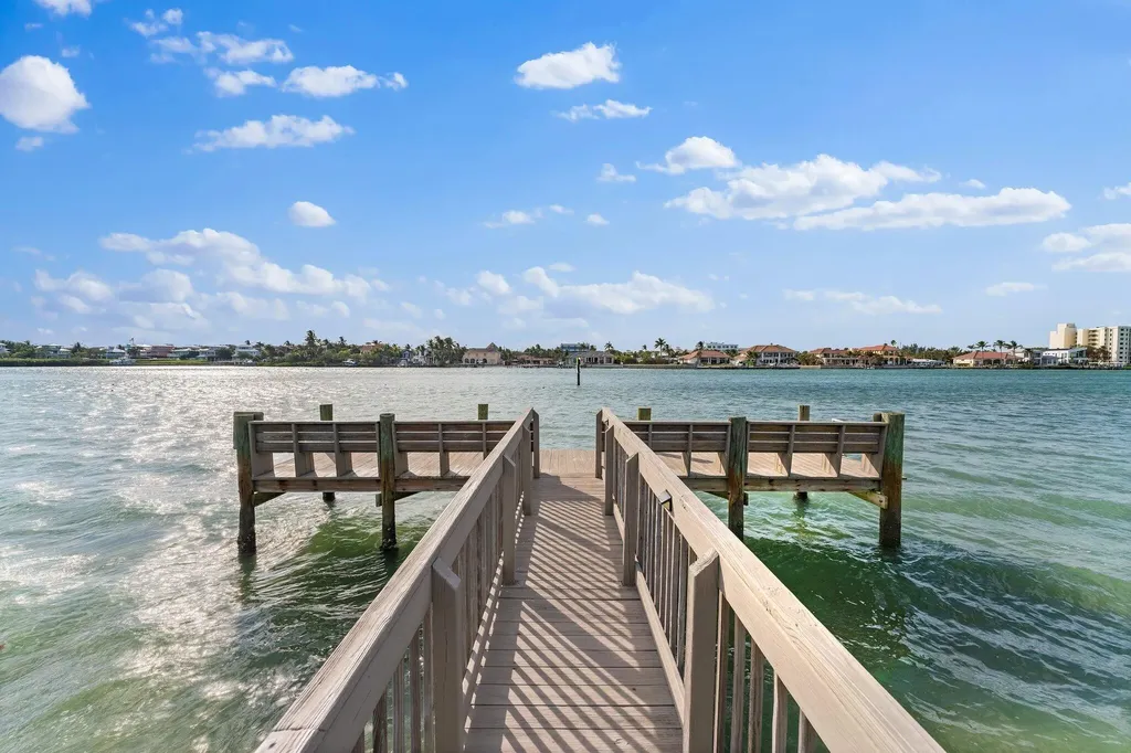 19670 Beach Road Jupiter FL 33469