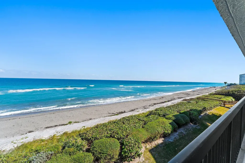 19670 Beach Road Jupiter FL 33469