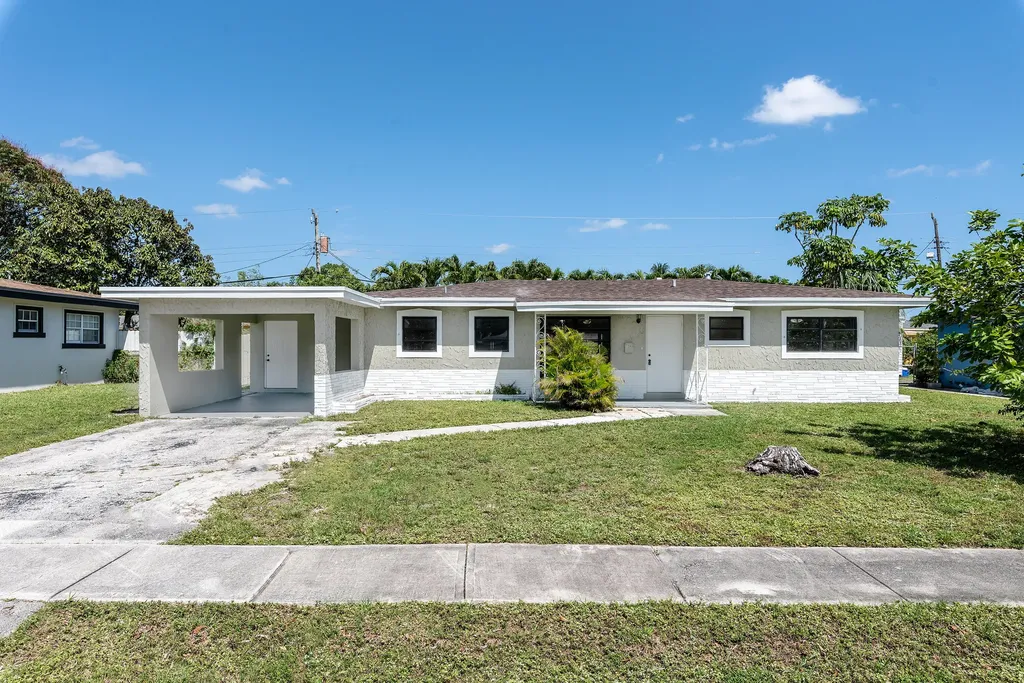 1040 Long Island Avenue Fort Lauderdale FL 33312