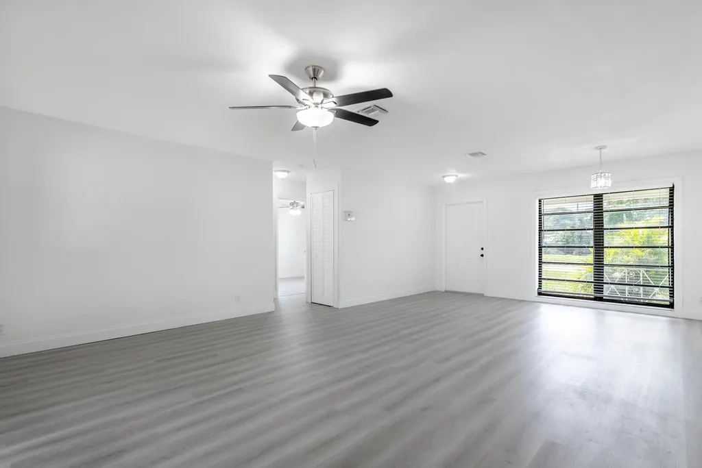 1040 Long Island Avenue Fort Lauderdale FL 33312
