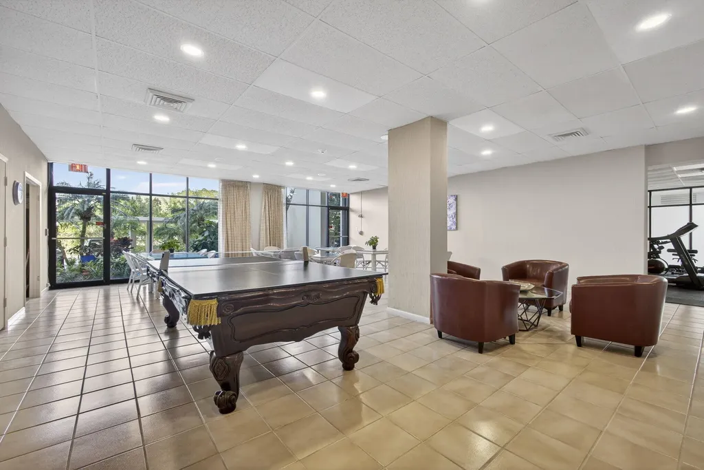 2400 Presidential Way West Palm Beach FL 33401