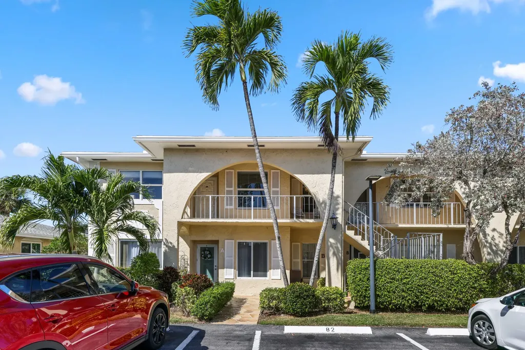 13757 Flora Place Delray Beach FL 33484