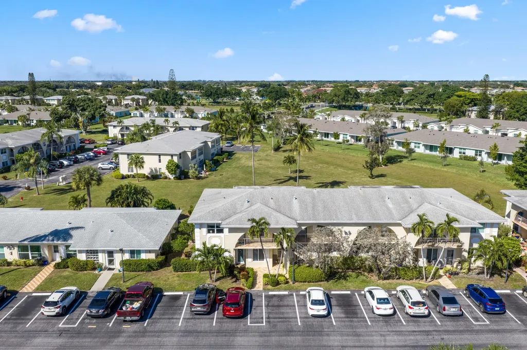 13757 Flora Place Delray Beach FL 33484