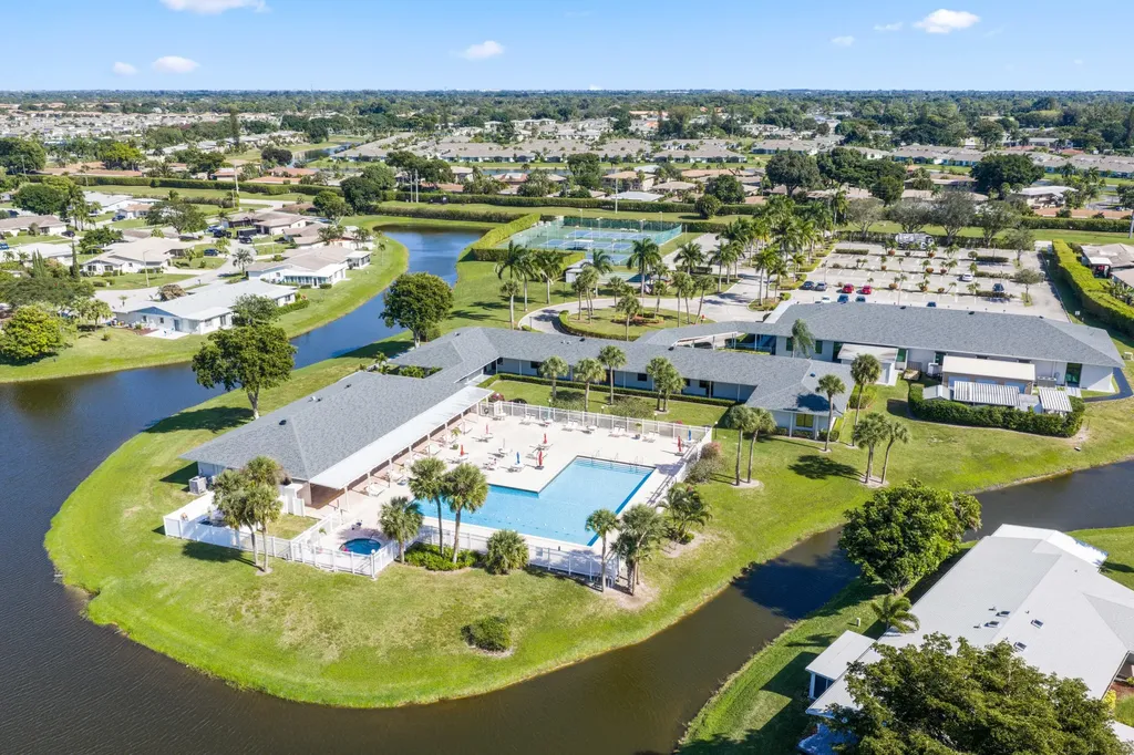 13757 Flora Place Delray Beach FL 33484