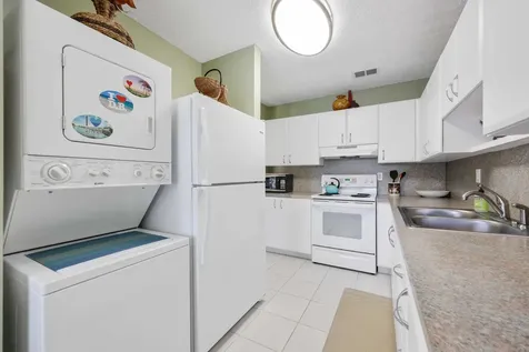 13757 Flora Place Delray Beach FL 33484
