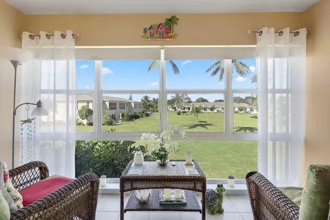 13757 Flora Place Delray Beach FL 33484