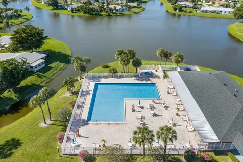 13757 Flora Place Delray Beach FL 33484