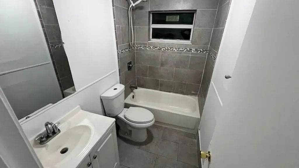 3425 Grace Avenue Palm Springs FL 33461