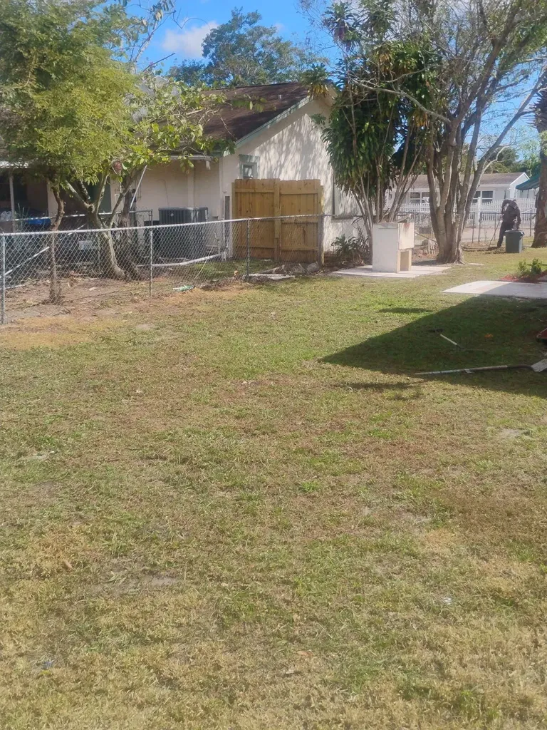 3425 Grace Avenue Palm Springs FL 33461