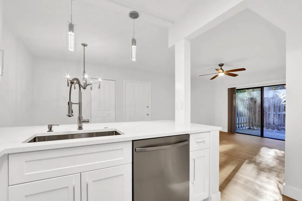 3402 Gardens East Drive Palm Beach Gardens FL 33410