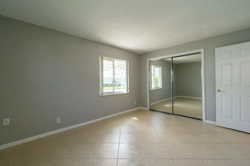 2391 SW 13th Terrace Boynton Beach FL 33426