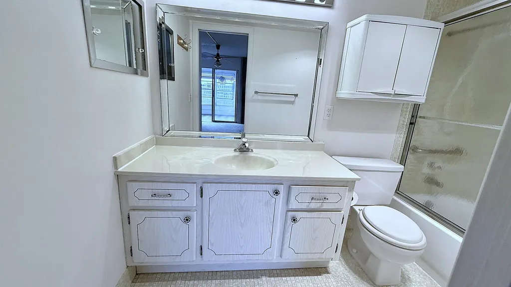 3082 Oakridge U Deerfield Beach FL 33442