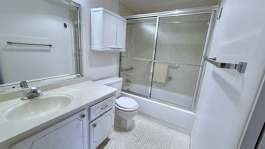 3082 Oakridge U Deerfield Beach FL 33442