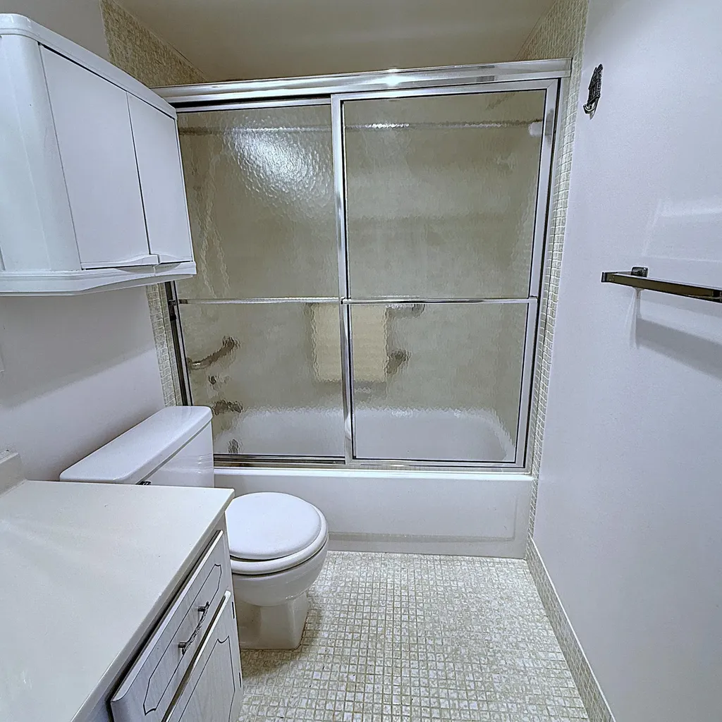3082 Oakridge U Deerfield Beach FL 33442