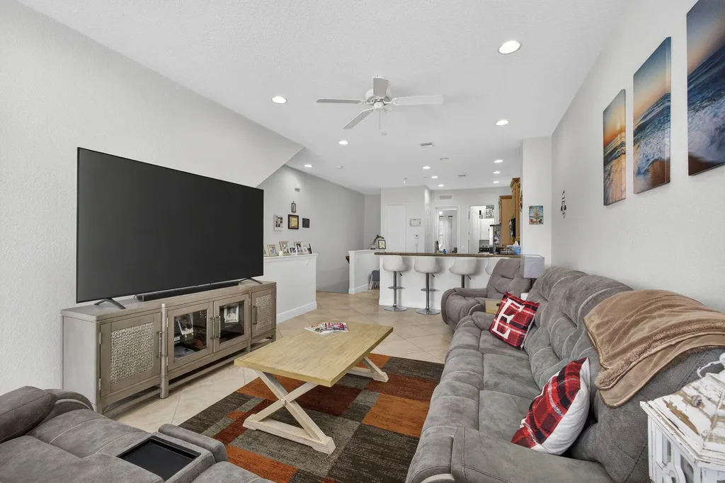 4511 Artesa Way S Palm Beach Gardens FL 33418