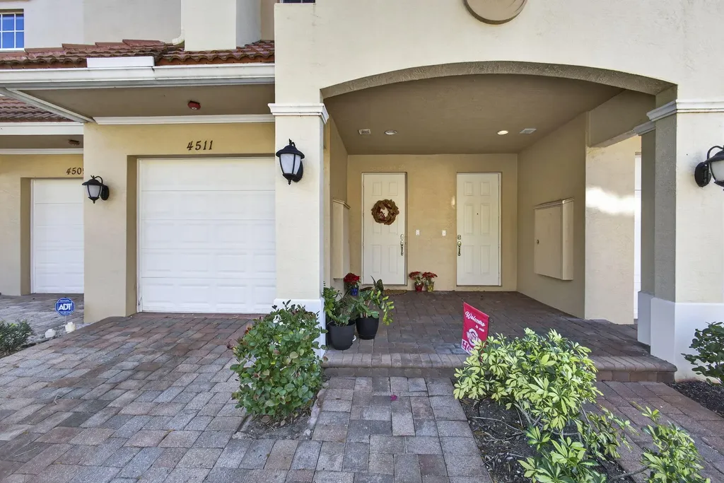 4511 Artesa Way S Palm Beach Gardens FL 33418