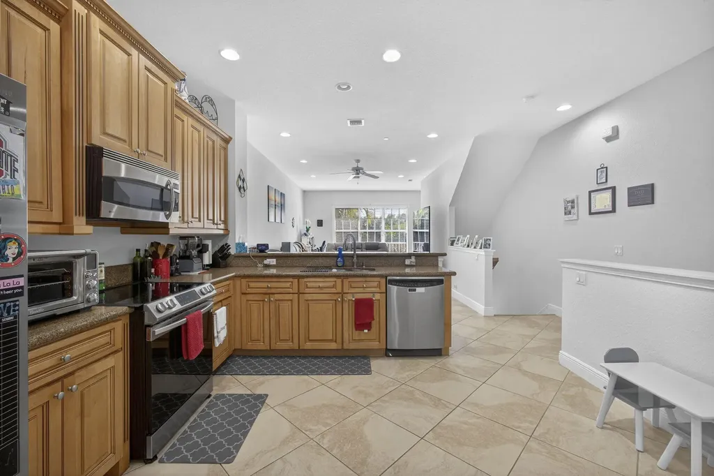 4511 Artesa Way S Palm Beach Gardens FL 33418