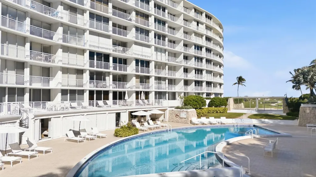2780 S Ocean Boulevard Palm Beach FL 33480