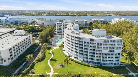 2780 S Ocean Boulevard Palm Beach FL 33480
