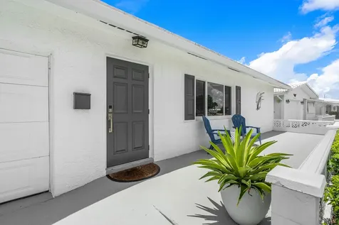 2015 SW 18th Drive Boynton Beach FL 33426