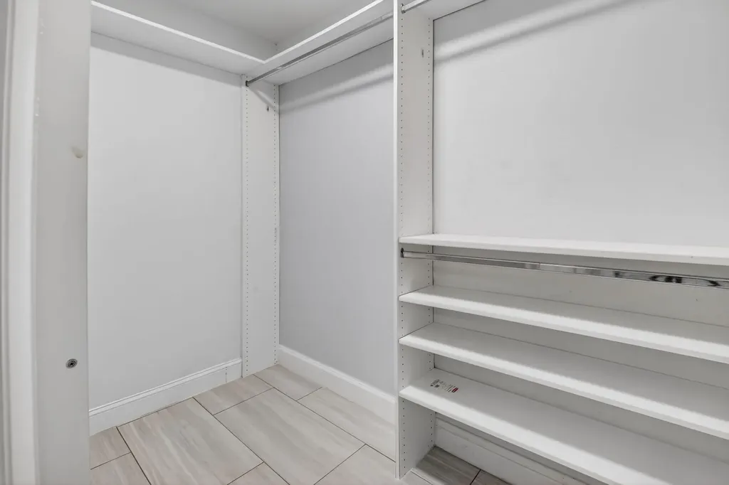 450 Piedmont J Delray Beach FL 33484
