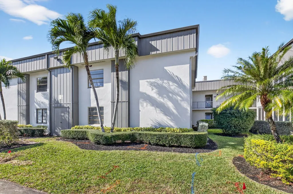 450 Piedmont J Delray Beach FL 33484