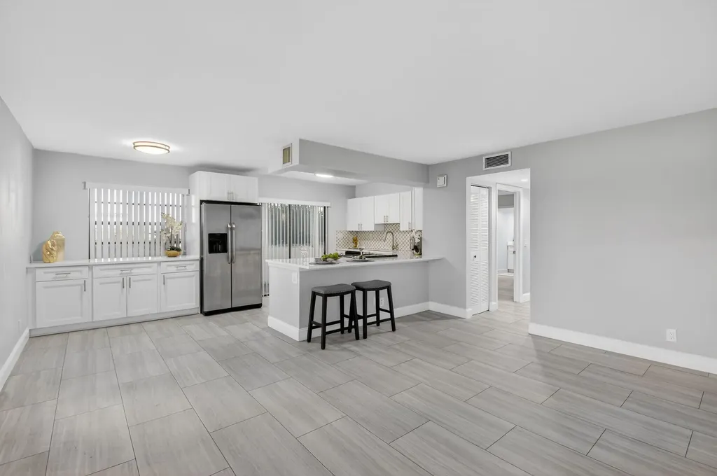 450 Piedmont J Delray Beach FL 33484